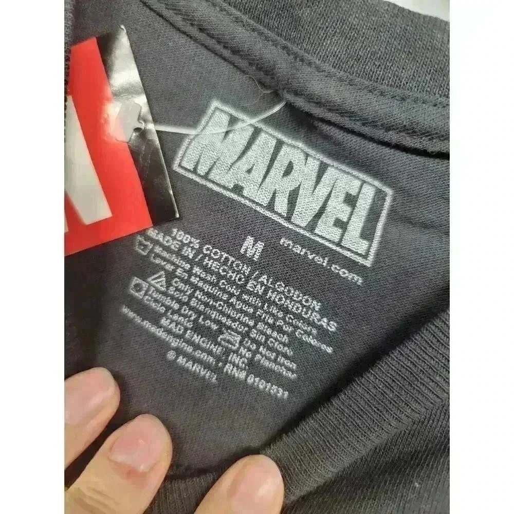 Marvel Wolverine T-Shirt - Picture 2 of 3